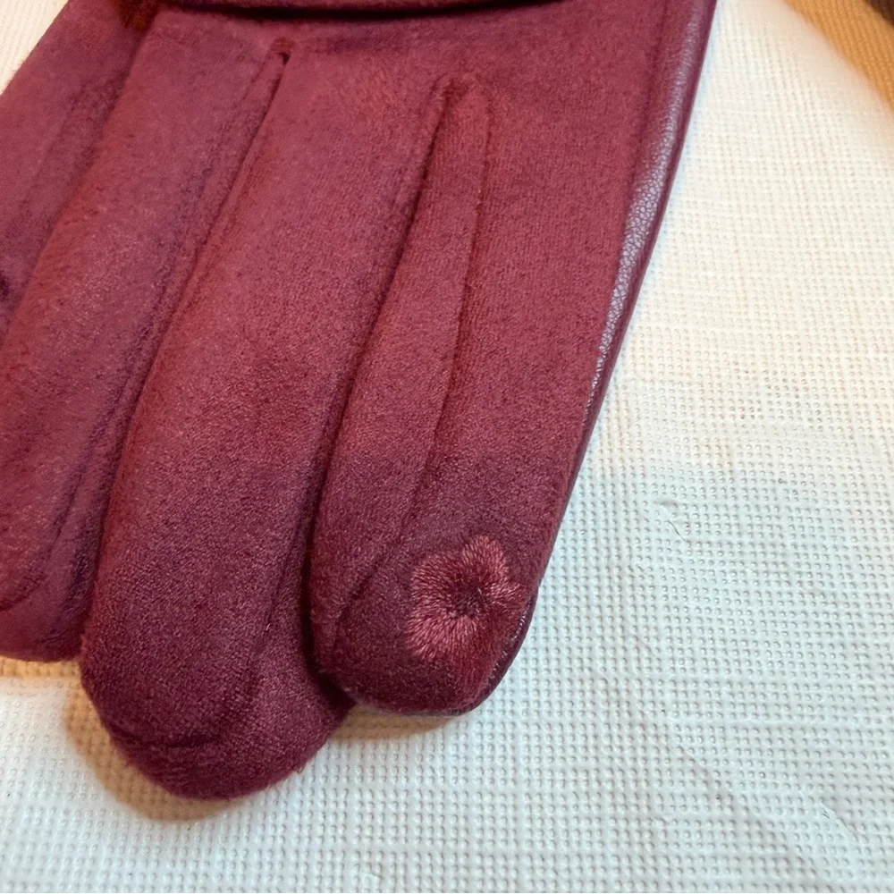 Chic Maroon Leather Gloves with Smartphone Finger and soft inside